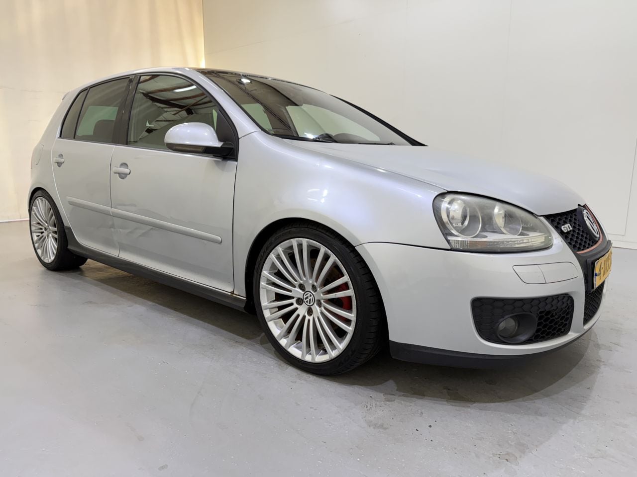 Volkswagen Golf - V HB 2.0 TFSI GTI 240 Aut. Pano - AutoWereld.nl