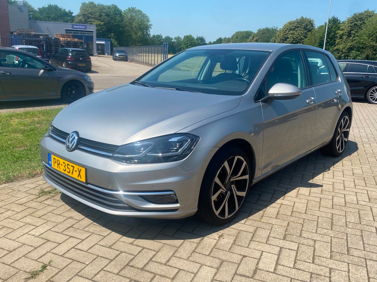 Volkswagen Golf - 1.0 TSI Highline Virtual NL-auto - AutoWereld.nl
