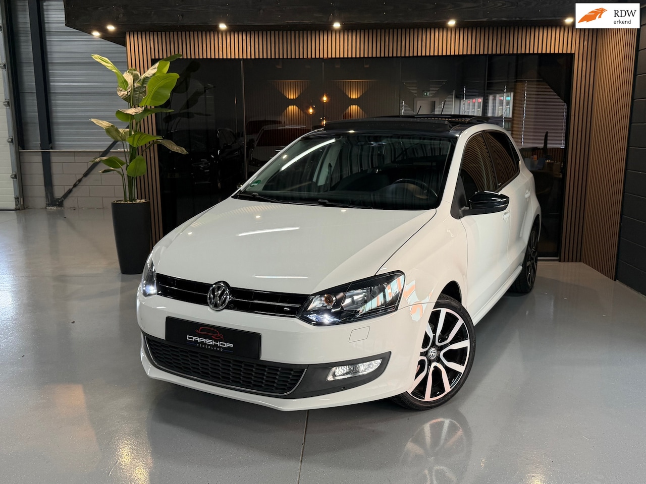 Volkswagen Polo - 1.4-16V STYLE EDITION! PANO/STOELVRM/CARPLAY - AutoWereld.nl