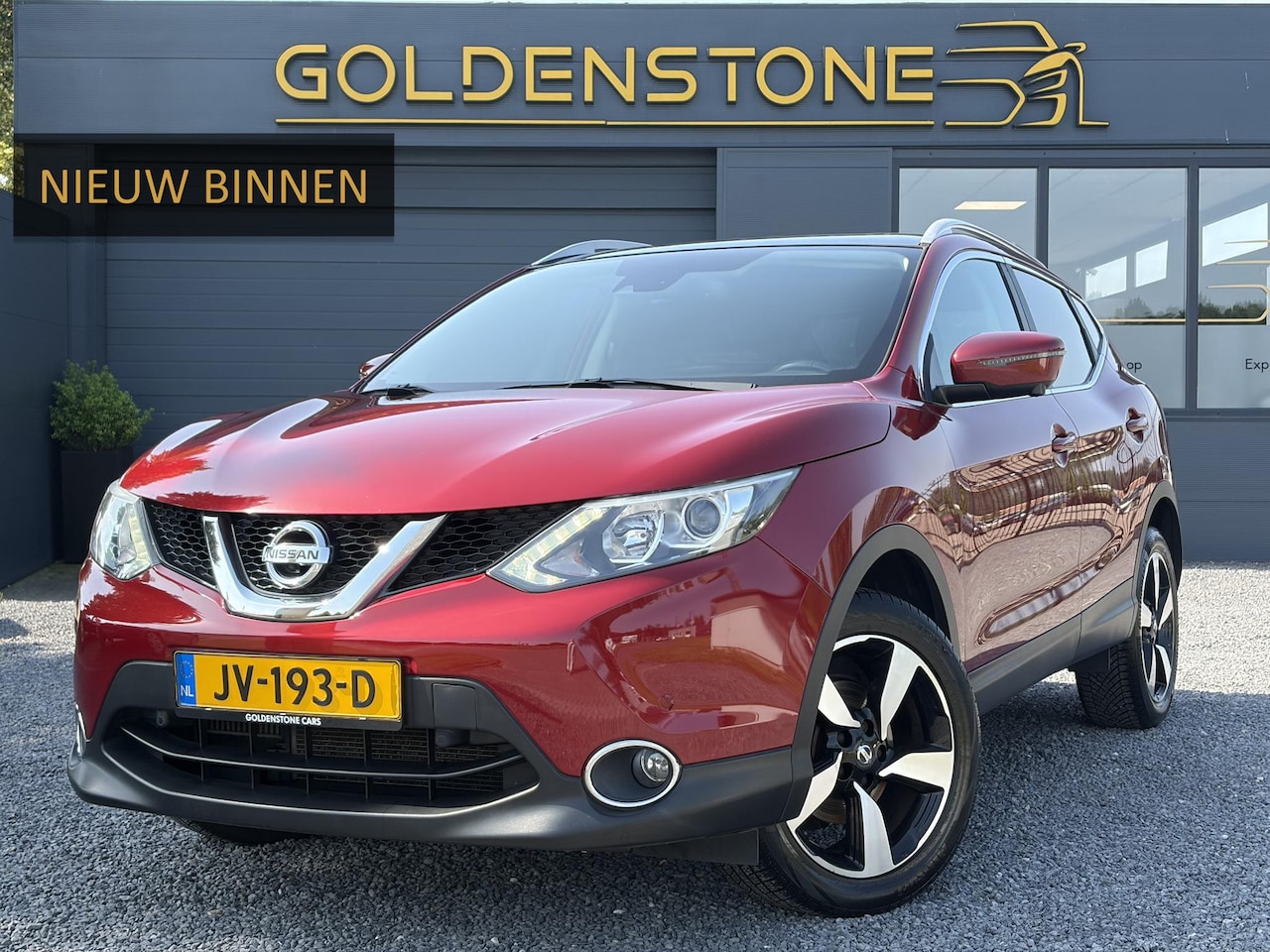 Nissan Qashqai - 1.2 N-Connecta 360°Camera,Pano,Trekhaak,Navi,Clima,Cruise,Pdc V+A,Lm velgen,6 Bak,Dakrails - AutoWereld.nl
