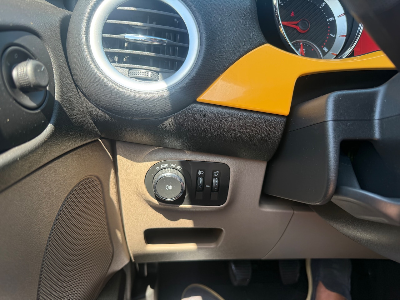 Opel ADAM - 1.0 Turbo Rocks Online Edition Tweede eigenaar