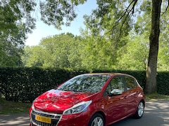 Peugeot 208 - 1.2 PureTech Signature Signature