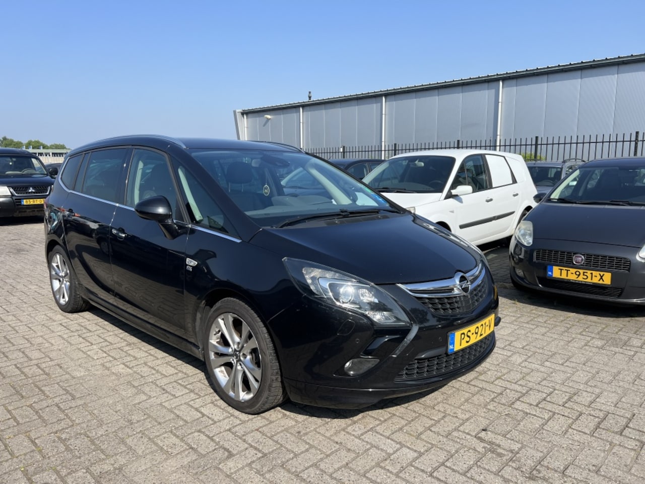Opel Zafira Tourer - 2.0 CDTI |7p. |CLIMA |OPC |EXPORT - AutoWereld.nl
