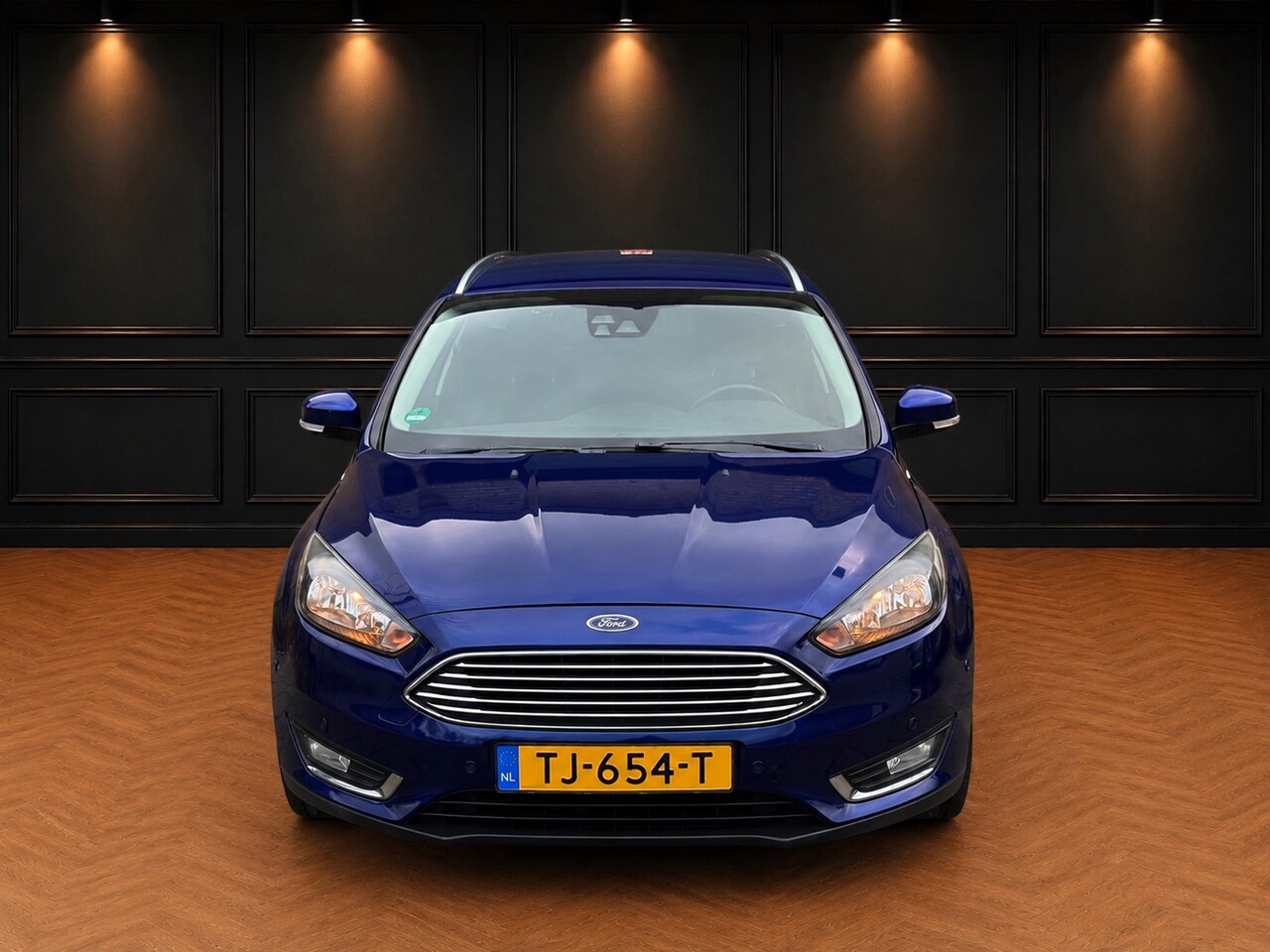 Ford Focus Wagon - 1.5 Titanium Edition Clima ECC Cruise control Dodenhoek detectie ACC Keyless entry&start F - AutoWereld.nl