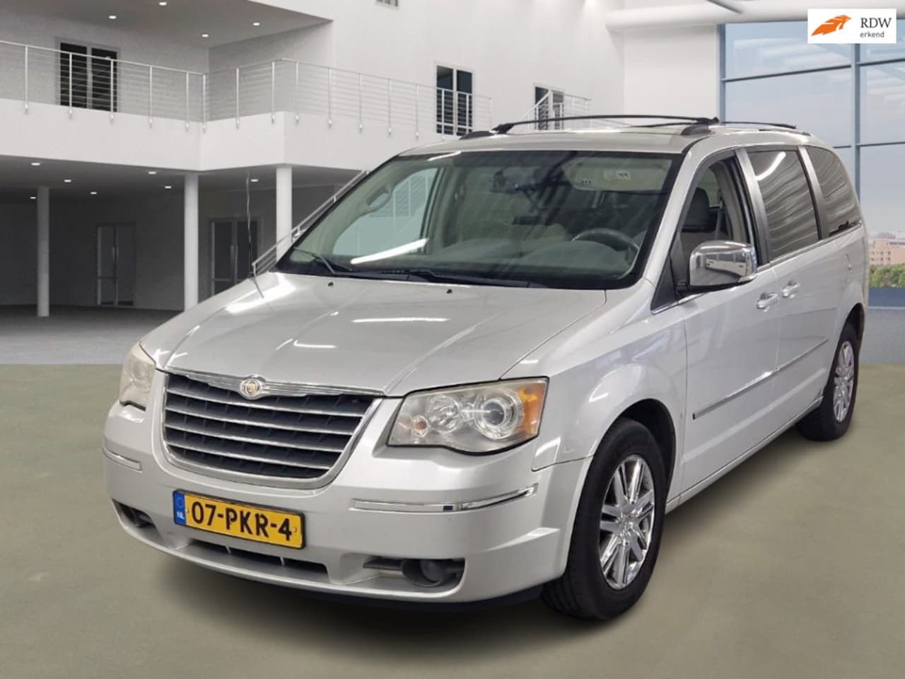Chrysler Town and Country - 4.0 V6 - AutoWereld.nl