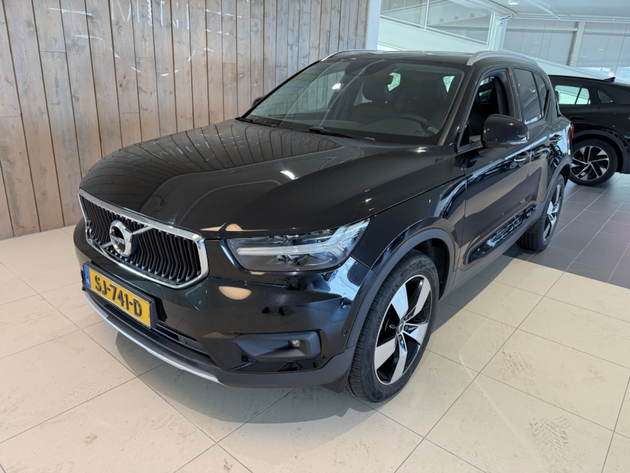 Volvo XC40 - 2.0 T5 AWD Intro Ed. - AutoWereld.nl