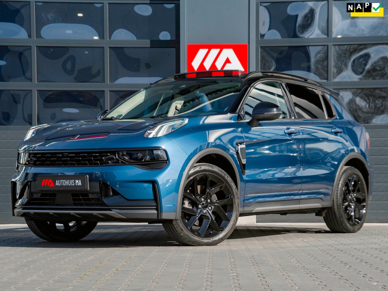 Lynk & Co 01 - 1.5 | Black Edition | Panoramadak|360° Camera|ACC|Stoelverwarming|Navi|Carplay - AutoWereld.nl