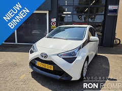 Toyota Aygo - 1.0 VVT-i x-play limited Airco/ Apple carplay/ Camera/ LED