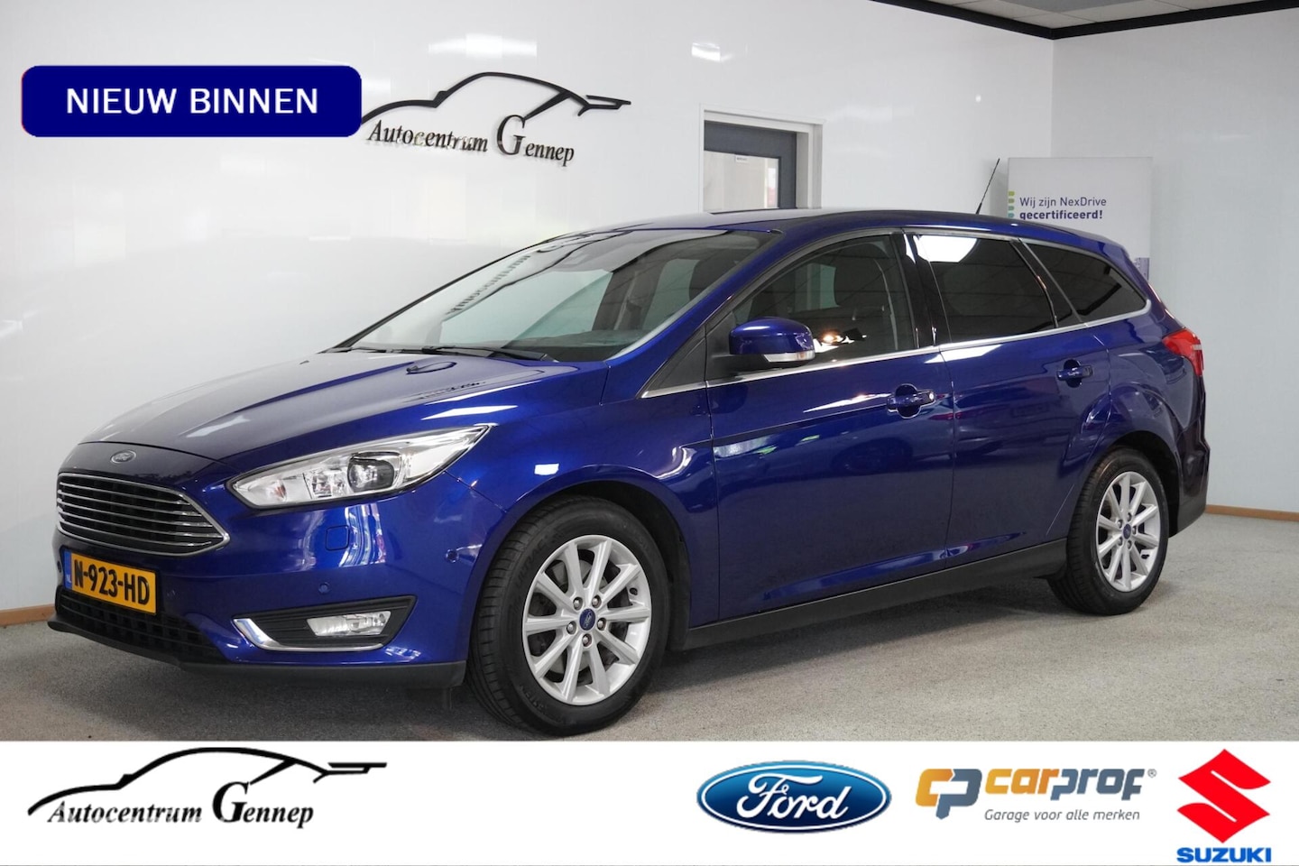 Ford Focus Wagon - 1.5 Titanium | 182PK | Trekhaak | Xenon - AutoWereld.nl