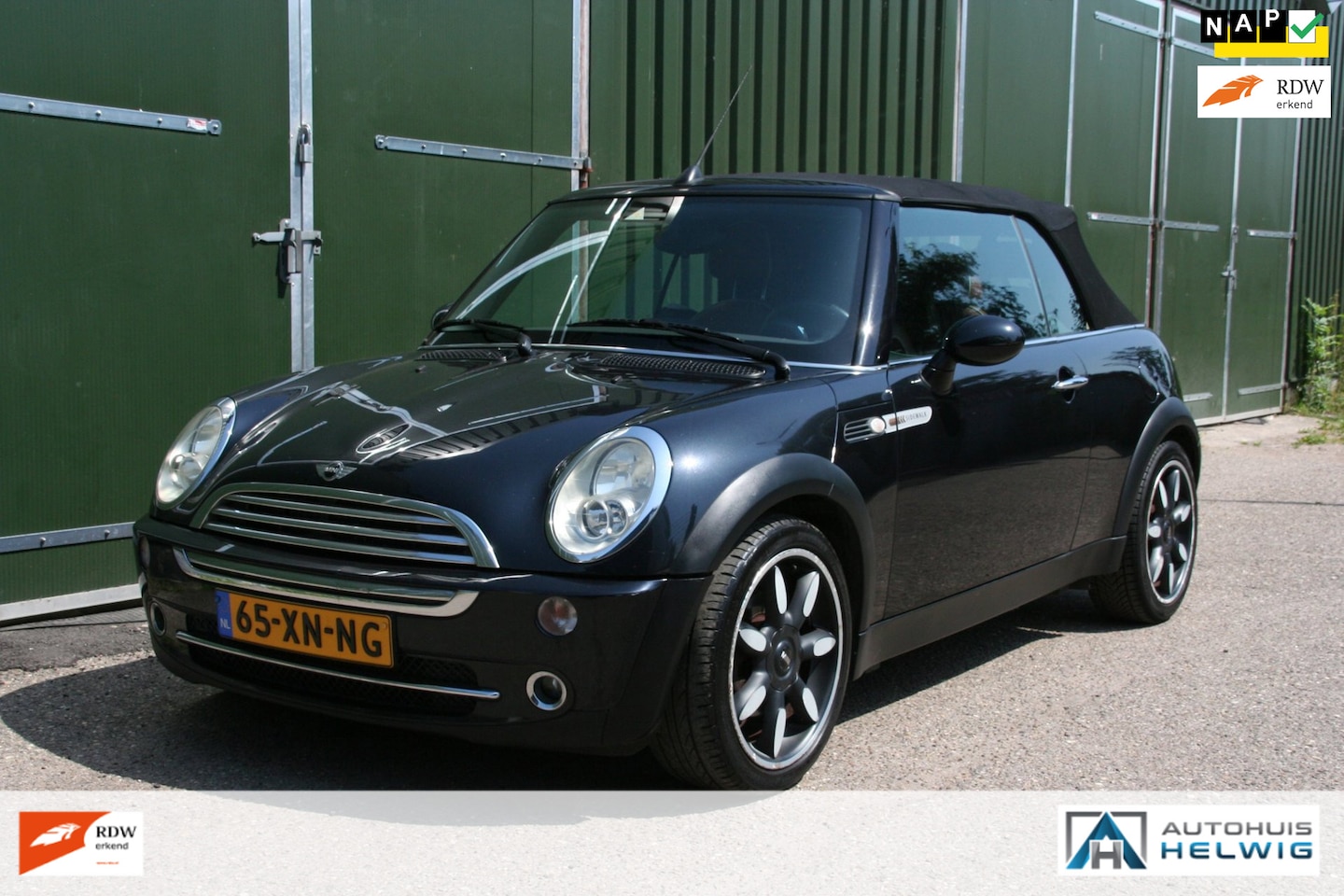 MINI Cabrio - 1.6 Cooper Sidewalk, LEER, AIRCO, APK 05-2027 - AutoWereld.nl