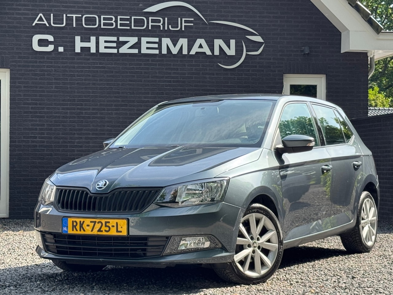 Skoda Fabia - 1.2 TSI Active Airco Sportvelgen Facelift model PDC AUX USB - AutoWereld.nl