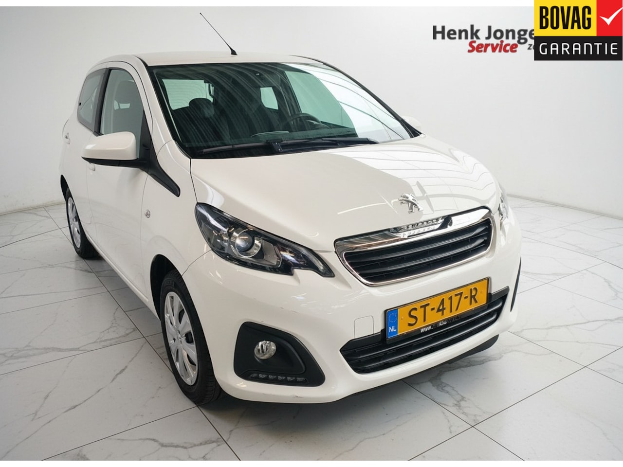 Peugeot 108 - 1.0 e-VTi Active uit 2018 Rijklaar + 12 maanden Bovag-garantie Henk Jongen Auto's in Helmo - AutoWereld.nl