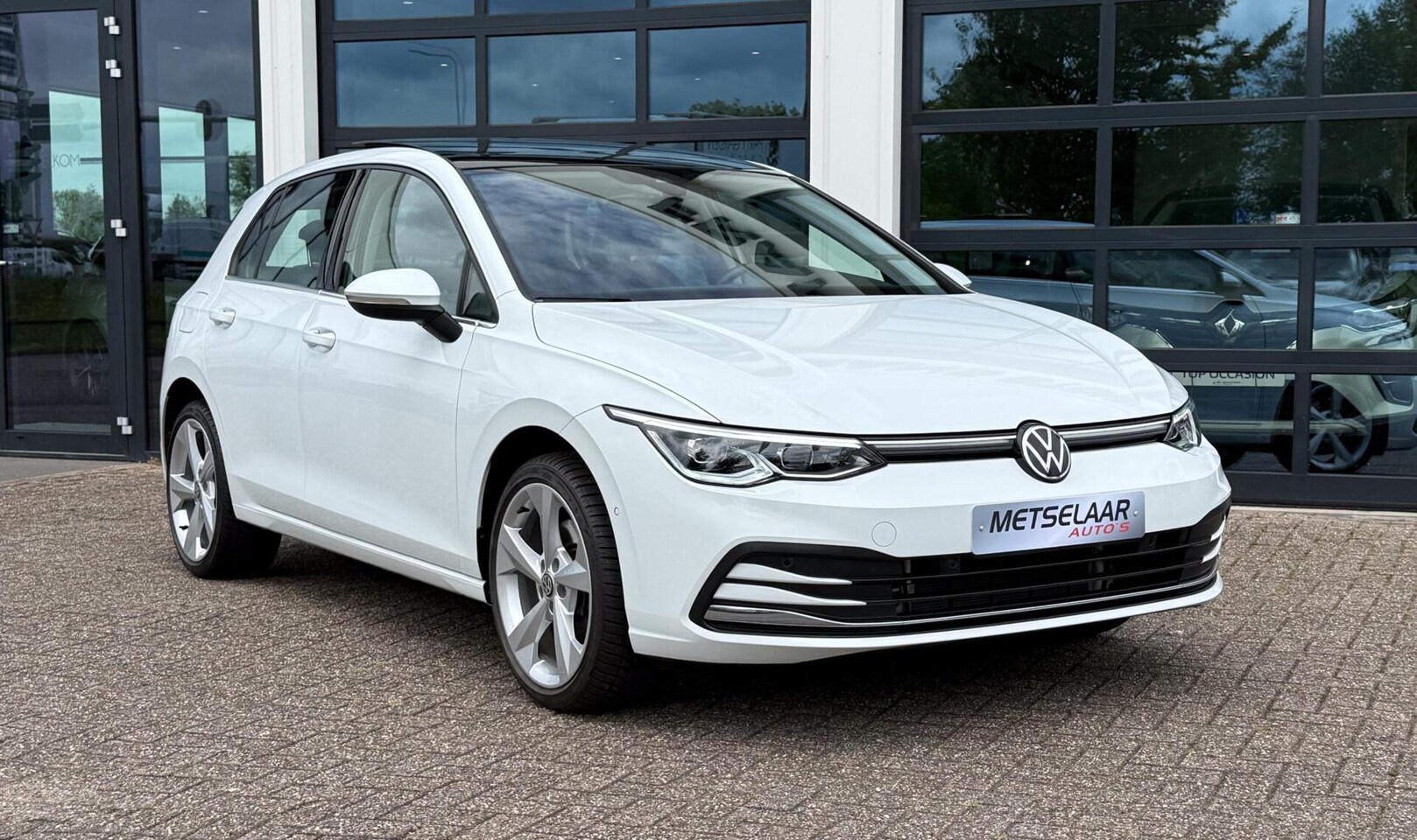 Volkswagen Golf - 1.4 eHybrid Style ✅Panodak ✅Trekhaak - AutoWereld.nl
