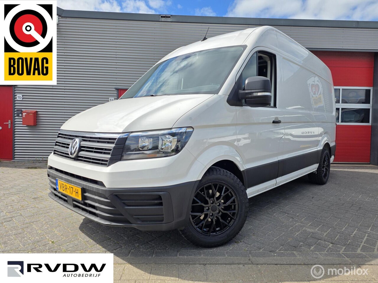 Volkswagen Crafter - Bestel Volkswagen Crafter 35 2.0 TDI L3H3 140PK✅Camera✅standkachel - AutoWereld.nl