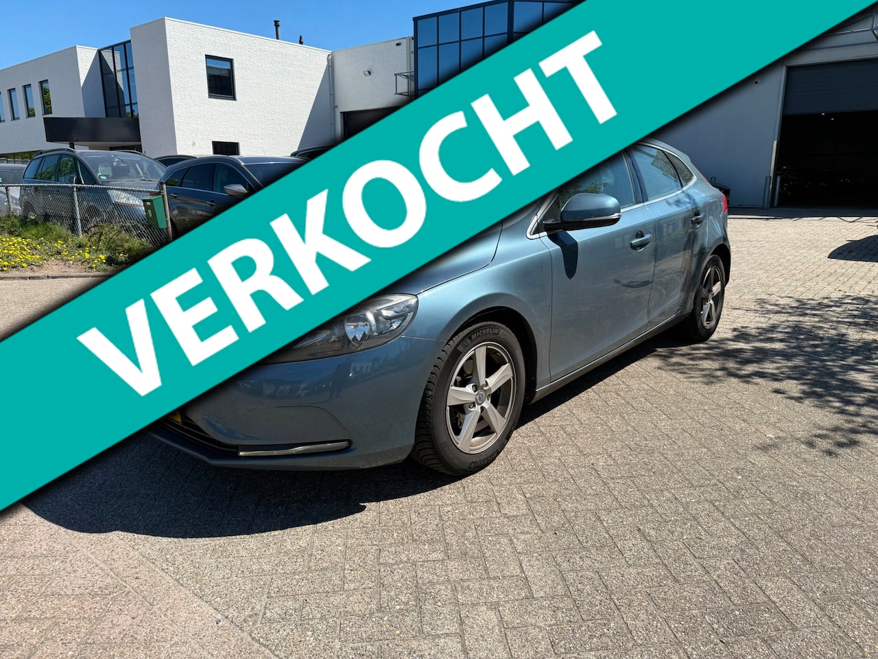 Volvo V40 - 1.6 D2 Momentum bj 2013 Leather Pano Navi Clima - AutoWereld.nl