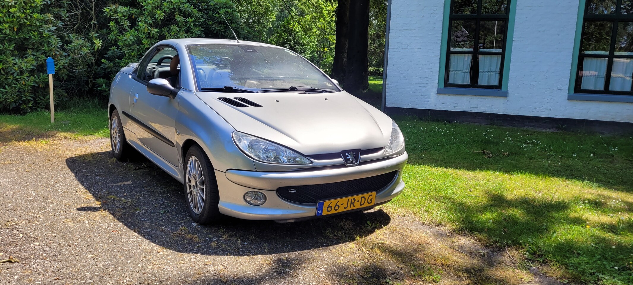 Peugeot 206 CC - 2.0-16V APK 10-04-2027-ALLE INRUIL MOGELIJK-MET OZ VELGEN!!! - AutoWereld.nl