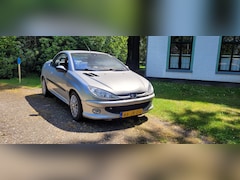 Peugeot 206 CC - 2.0-16V APK 10-04-2027-ALLE INRUIL MOGELIJK-MET OZ VELGEN!!!