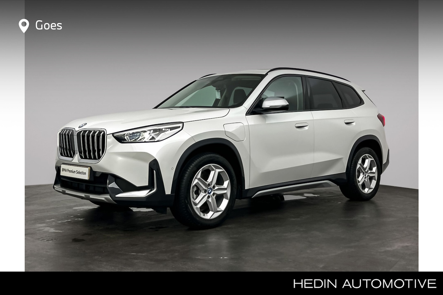 BMW X1 - xDrive25e | Stuurwielrand verwarmd | Achteruitrijcamera | Glazen panoramadak | Extra getin - AutoWereld.nl