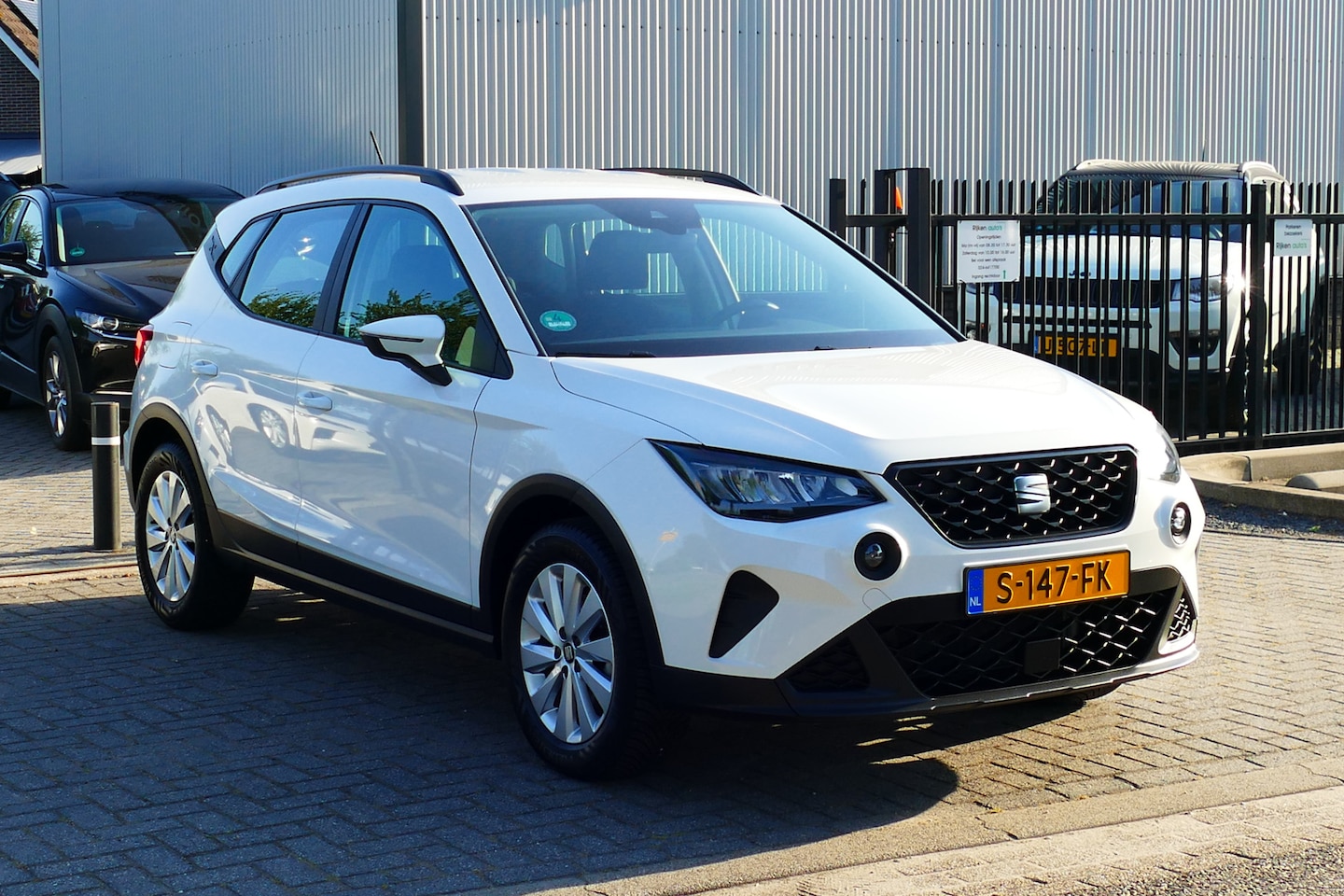 SEAT Arona - 1.0 TSI Style. Carplay/Android Navi, Clima, Cruise, 16"LMV, Haak 1000kg - AutoWereld.nl