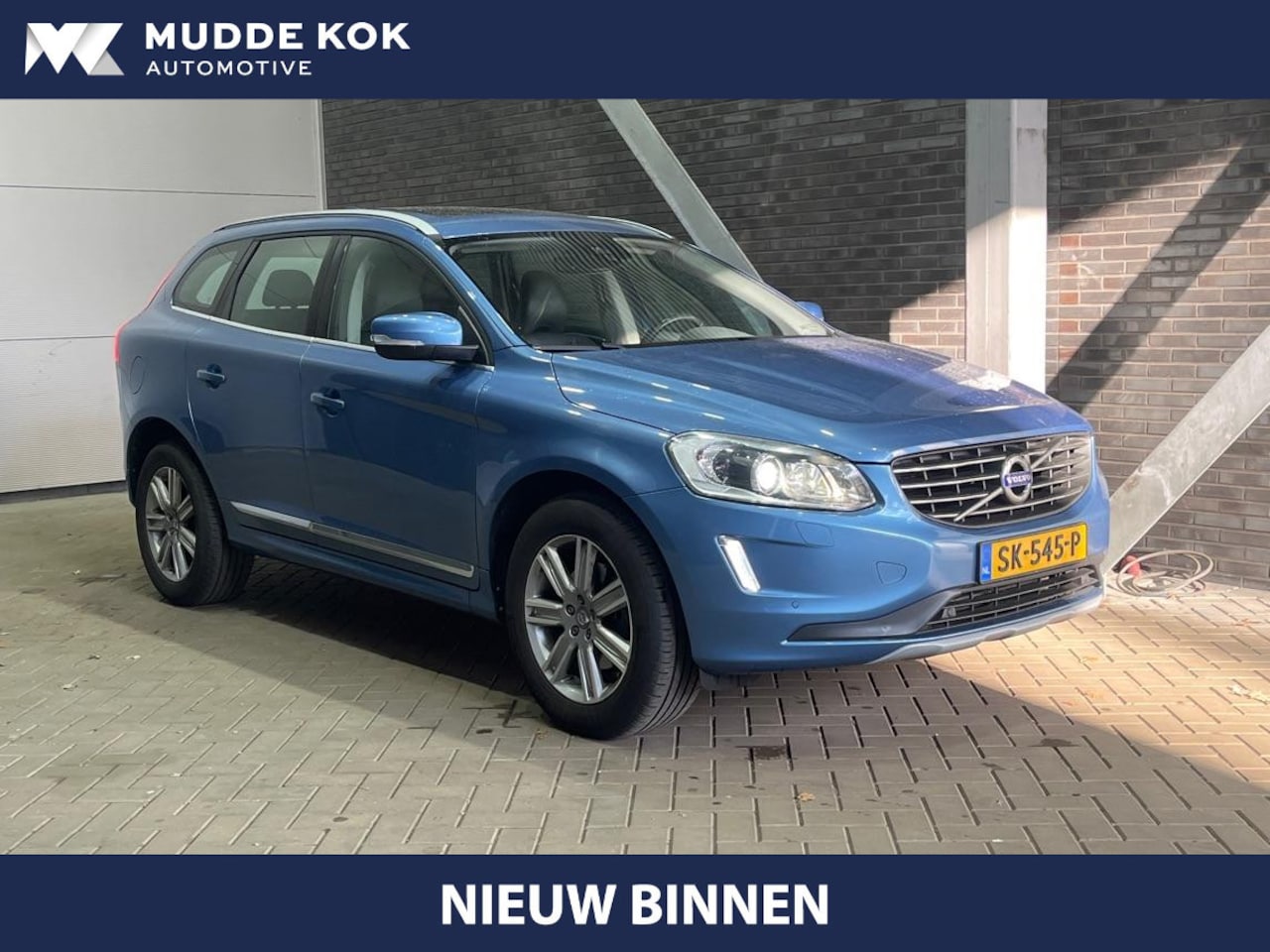 Volvo XC60 - 2.0 D4 FWD Summum | Trekhaak | Panoramadak | Camera | Elektrische Achterklep | Automaat | - AutoWereld.nl