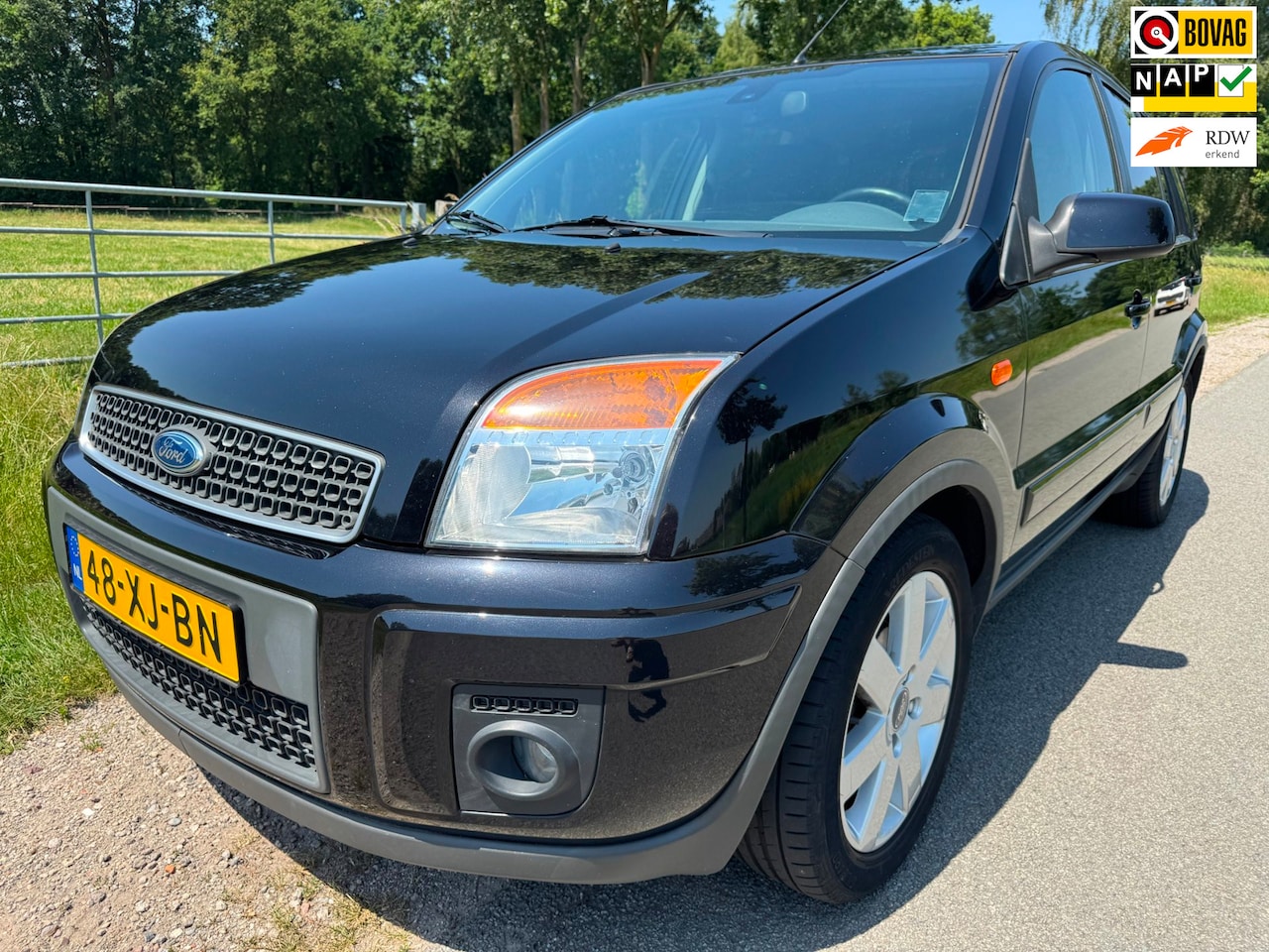 Ford Fusion - 1.4-16V Futura met airco en trekhaak - AutoWereld.nl
