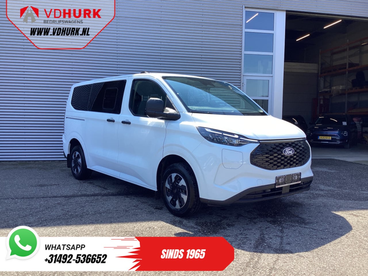 Ford Transit Custom - E-Transit Kombi Trend 71kWh 360 km WLTP LED/Standkachel/ Stoelverw./ Stuurverw./ Carplay/ - AutoWereld.nl