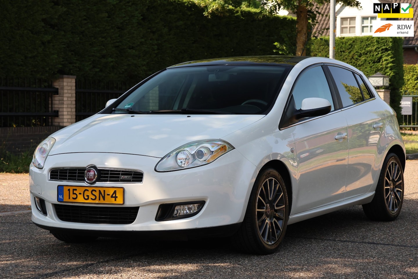 Fiat Bravo - 1.4 T-Jet Edizione Sport | AUTOMAAT | PANO | CLIMA | CRUISE | MOOIE GOED ONDERHOUDEN AUTO - AutoWereld.nl