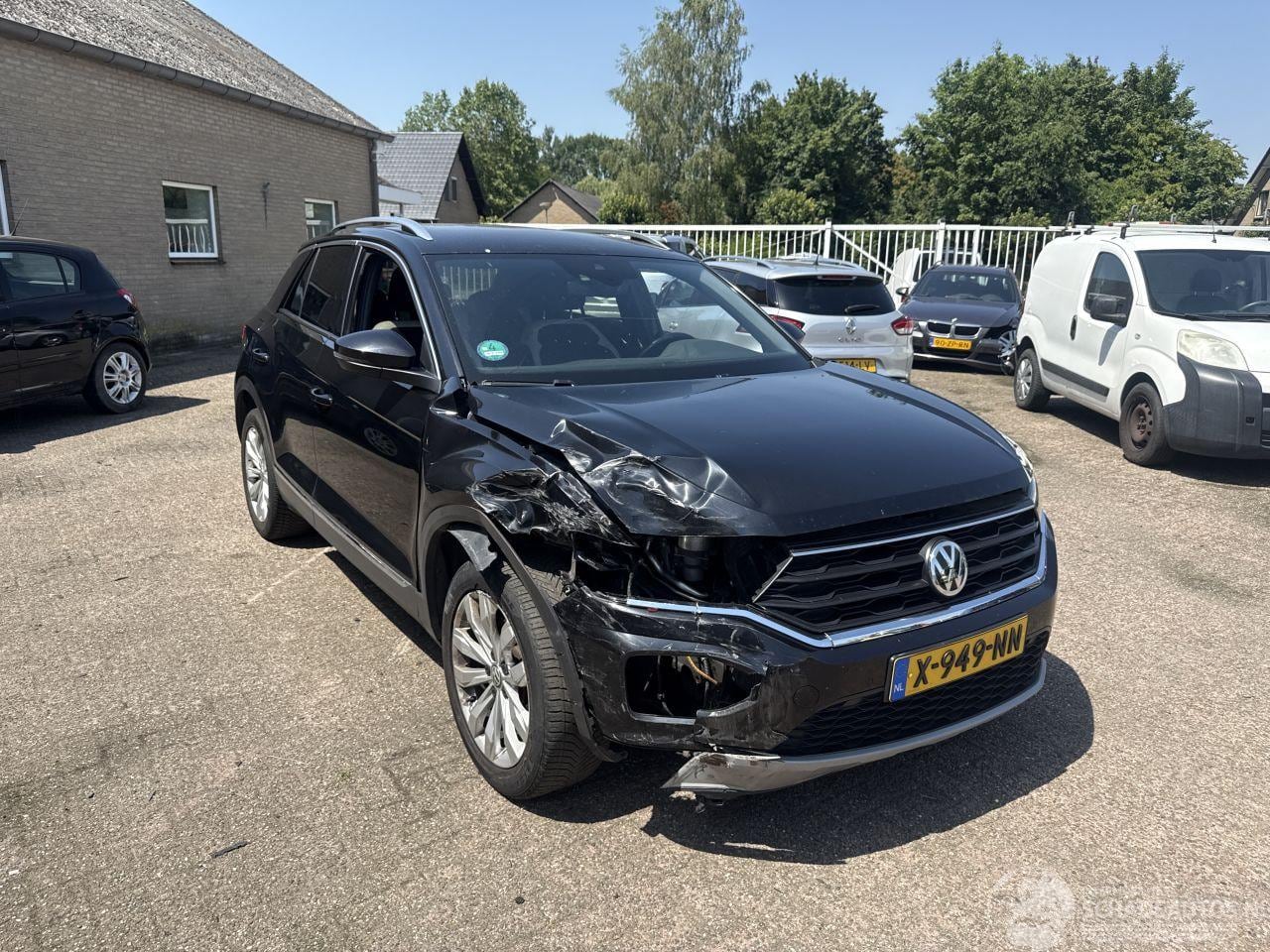 Volkswagen T-Roc - 1.5 TSI Sport REST BPM €400,-!!! AUTOMAAT - AutoWereld.nl