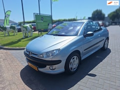 Peugeot 206 CC - 2.0-16V / Nette auto / Nieuwe APK bij aflevering