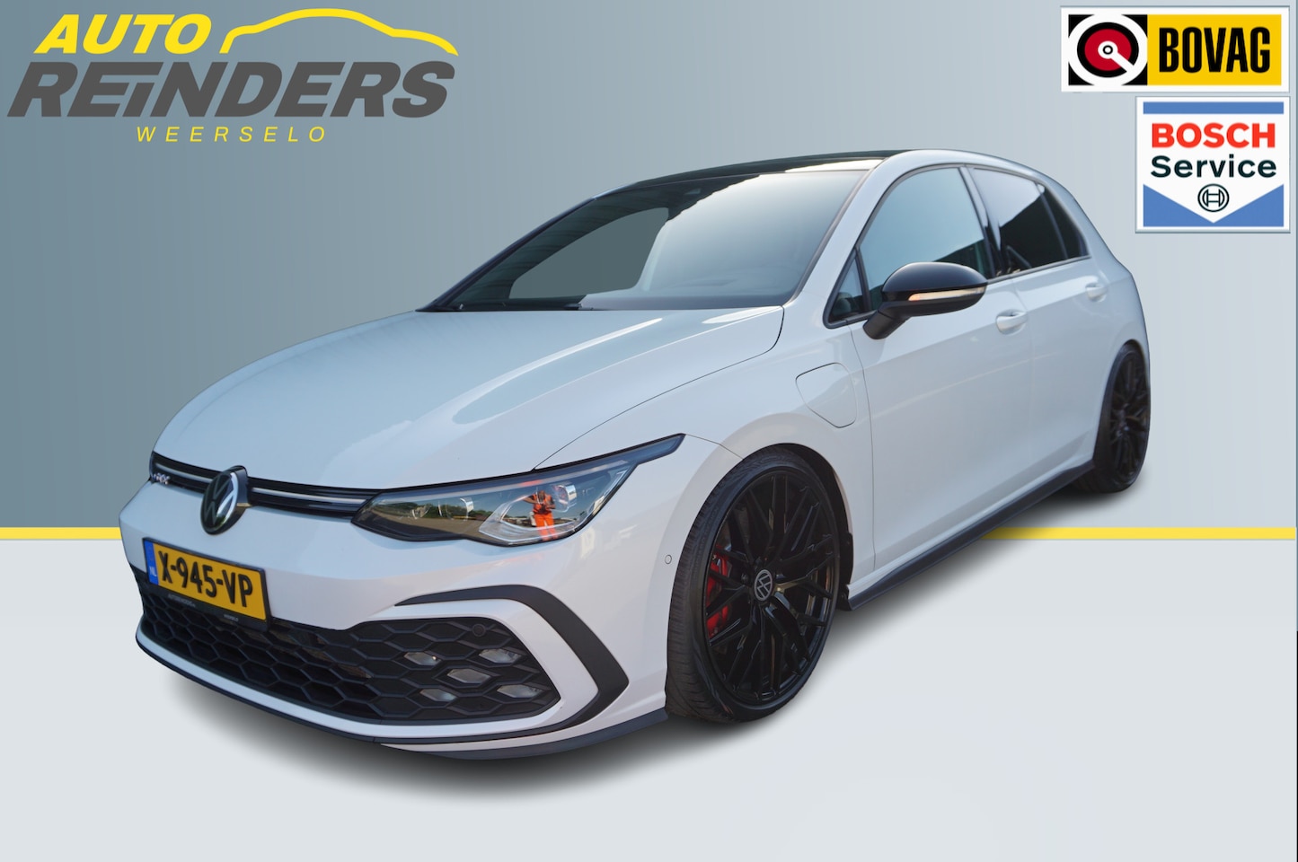 Volkswagen Golf - 1.4 eHybrid GTE + Panoramadak/ LED/ Trekhaak/ Leer/ 19inch/ Garantie! - AutoWereld.nl