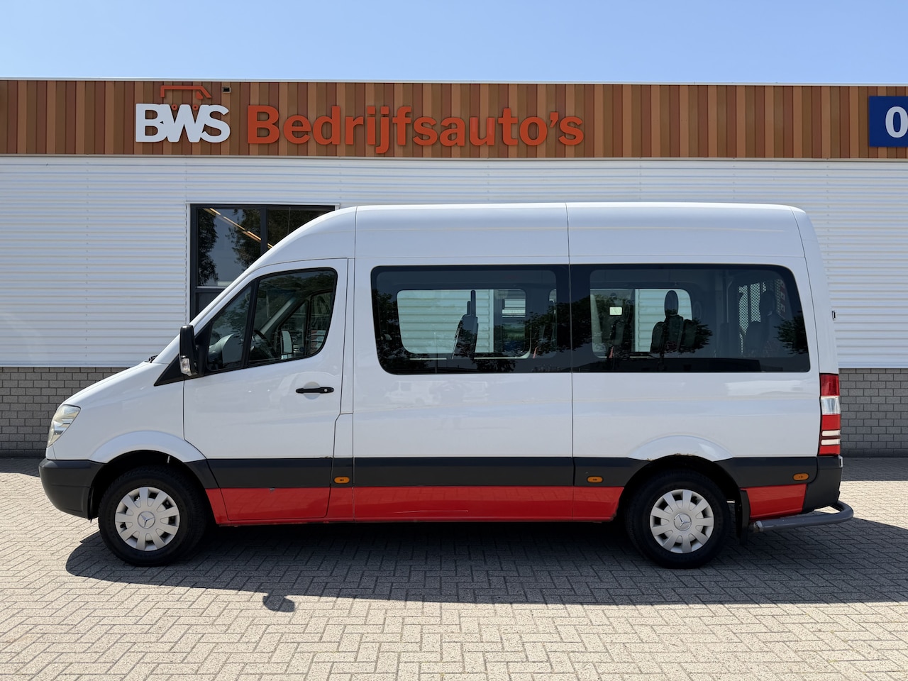 Mercedes-Benz Sprinter - 311 2.2 CDI automaat 366 HD L2H2 / te koop zo mee € 8.950 incl btw / 9 persoons / rolstoel - AutoWereld.nl