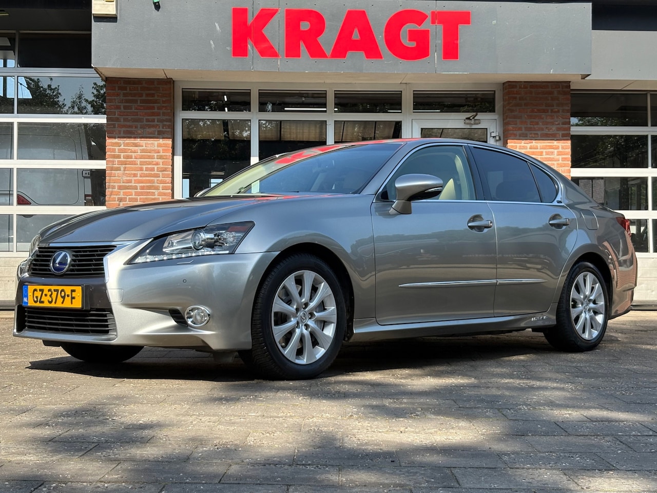 Lexus GS - Luxury Line 300h 180 pk - LEDER - Memory - LED - Zeer compleet! - AutoWereld.nl