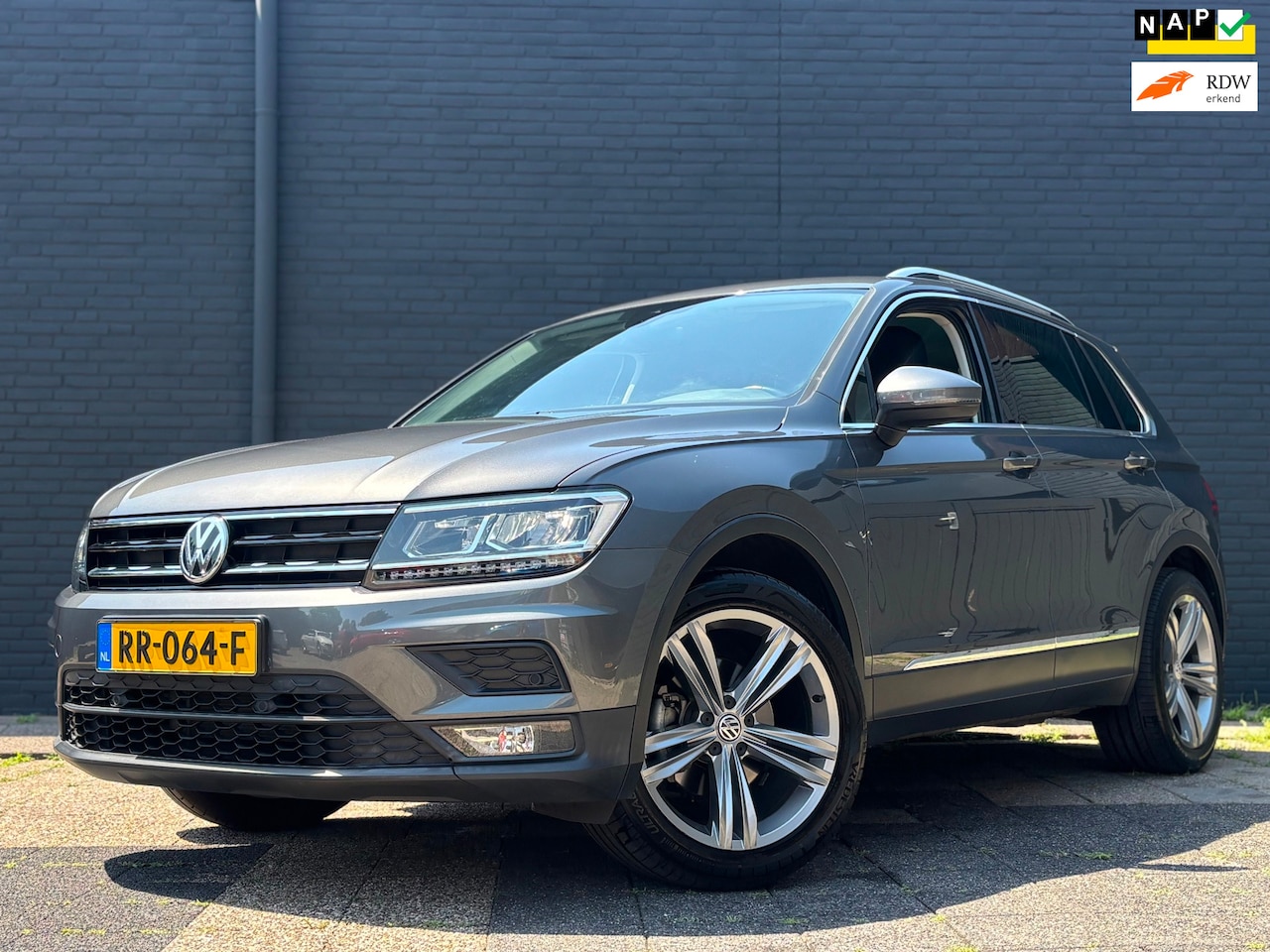 Volkswagen Tiguan - 1.4 TSI Comfortline | Navi | Trekhaak - AutoWereld.nl