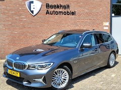 BMW 3-serie Touring - 320e Luxury - Pano, Trekhaak, Laser (NL NAP BTW)