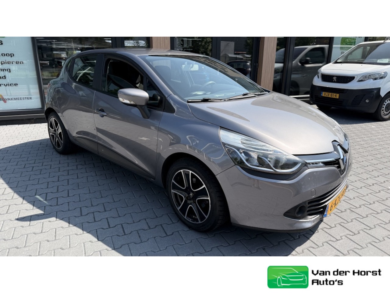 Renault Clio - 0.9 TCe Expression airco navigatie - AutoWereld.nl
