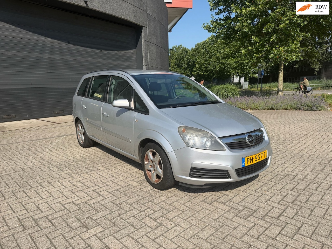 Opel Zafira - 1.6 Essentia 1.6 Essentia - AutoWereld.nl