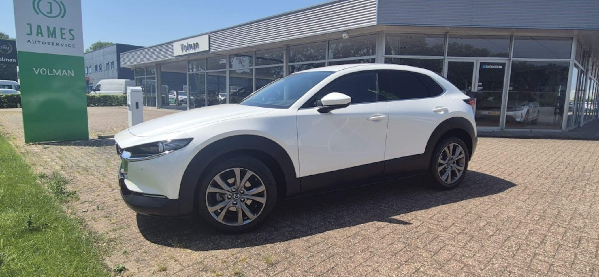 Mazda CX-30 - 2.0 e-SkyActiv-X Luxury 2.0 e SkyActiv-X Luxury - AutoWereld.nl