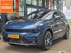 Lynk & Co 01 - | Panoramadak | Stuurverwarming | Stoelverwarming | PDC + Camera | Navigatie | Apple Carpl