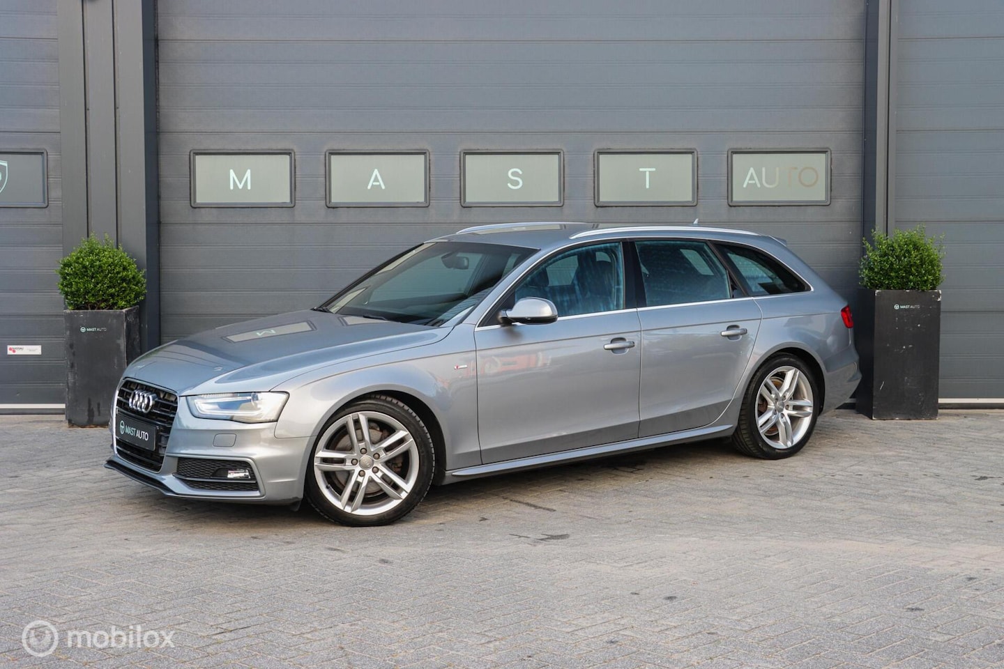 Audi A4 Avant - 1.8 TFSI S Edition|3x S-Line|B&O|Xenon|Trekhaak - AutoWereld.nl