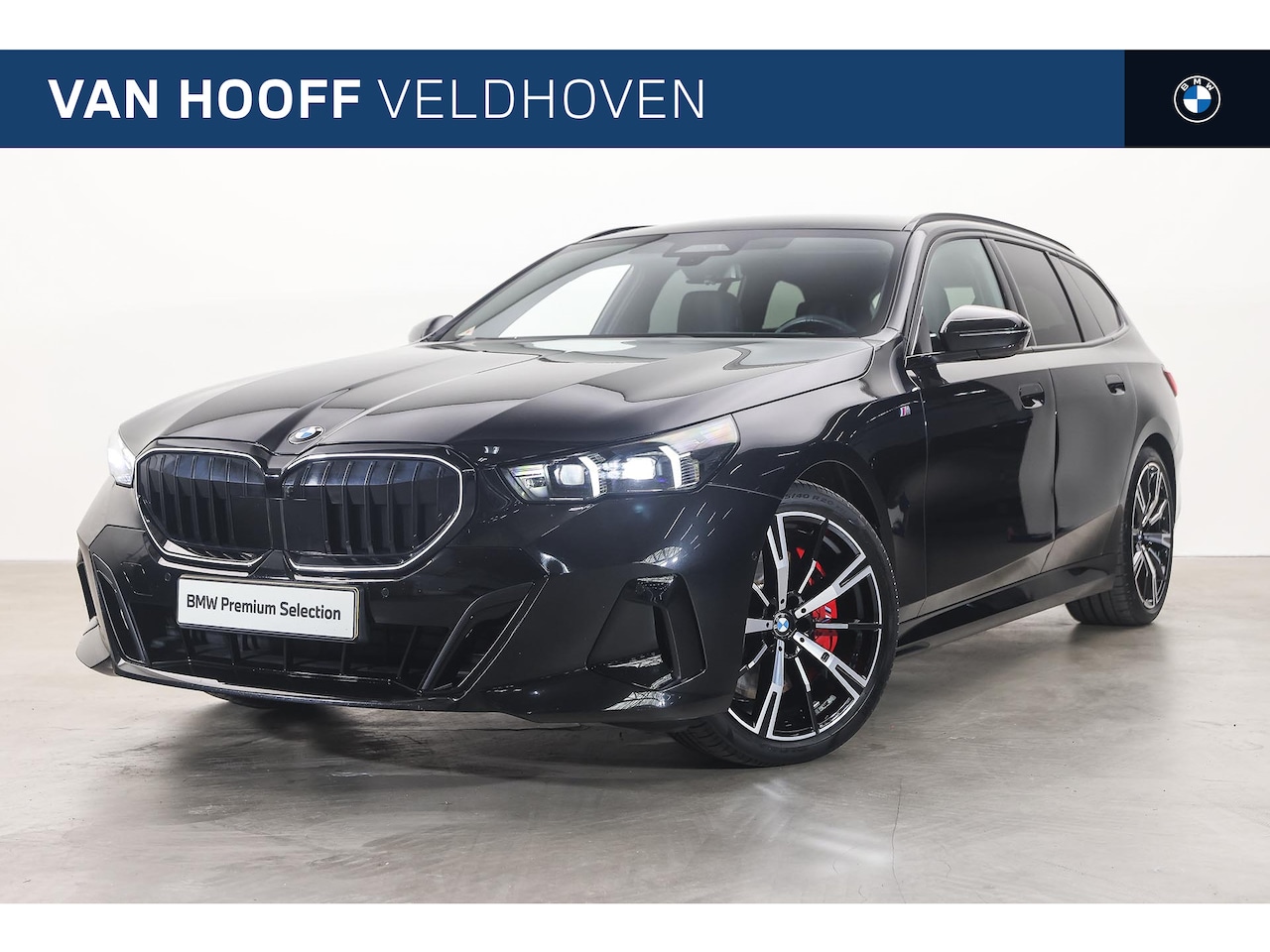 BMW 5-serie Touring - 540d xDrive M Sport High Executive Automaat / Panoramadak / Trekhaak / Bowers & Wilkins / - AutoWereld.nl