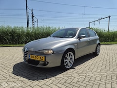 Alfa Romeo 147 - 2.0 T.Spark Collezione NIEUWE APK/AIRCO KOUD