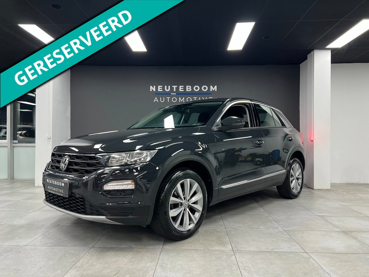 Volkswagen T-Roc - 1.0 TSI | Carplay | PDC | Lane Assist - AutoWereld.nl