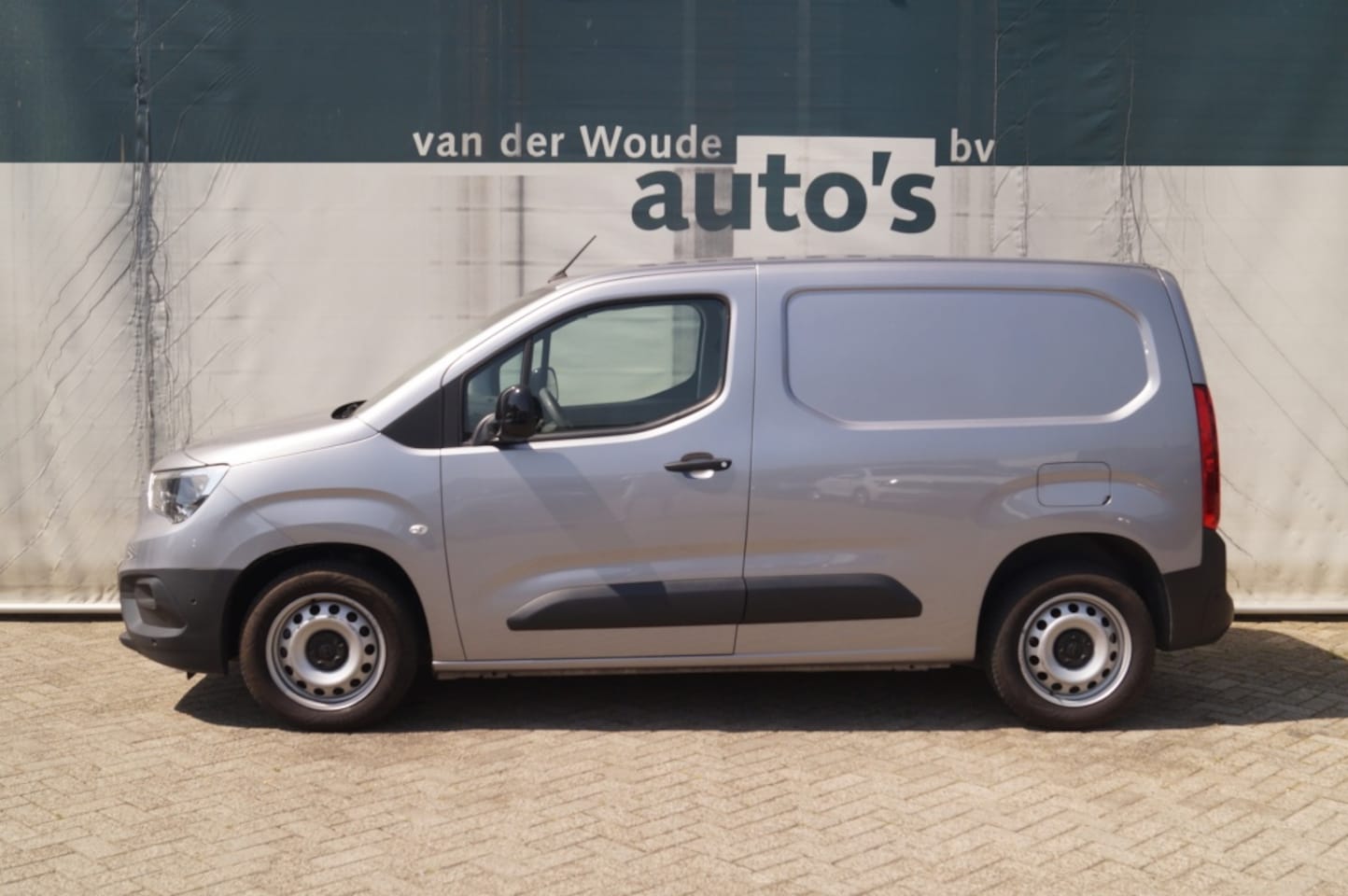 Opel Combo - 1.5d L1-H1 Edition -AIRCO-NAVI-CAM-PDC-TREKHAAK- - AutoWereld.nl