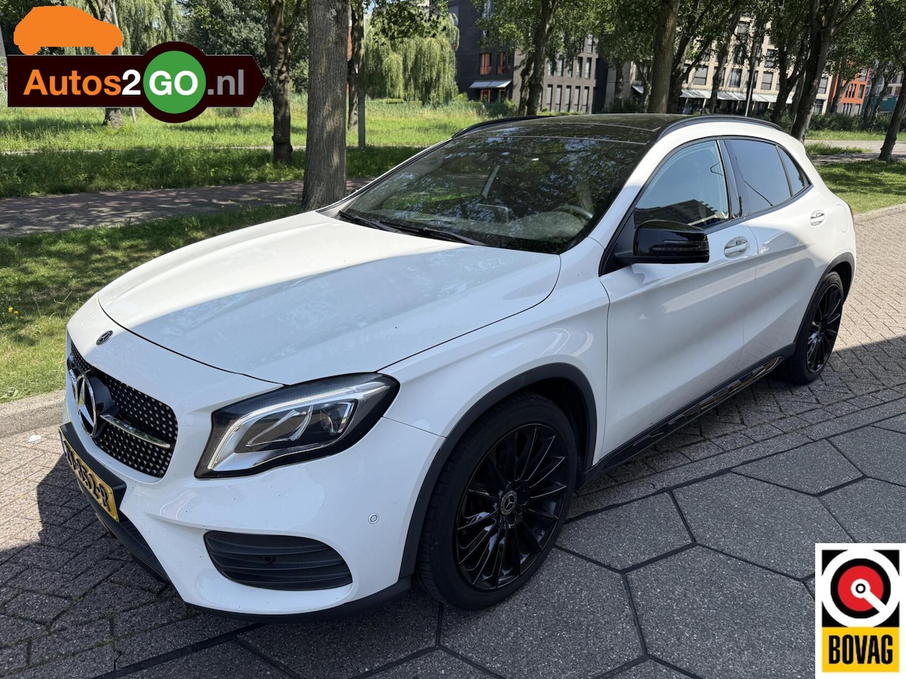 Mercedes-Benz GLA-Klasse - 180 AMG Night Upgrade I Navi I pan dak I clima I camera I elektr achterklep I trekhaak I r - AutoWereld.nl