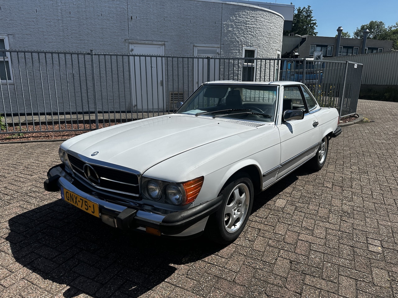 Mercedes-Benz SL-klasse Cabrio - 560 SL - AutoWereld.nl