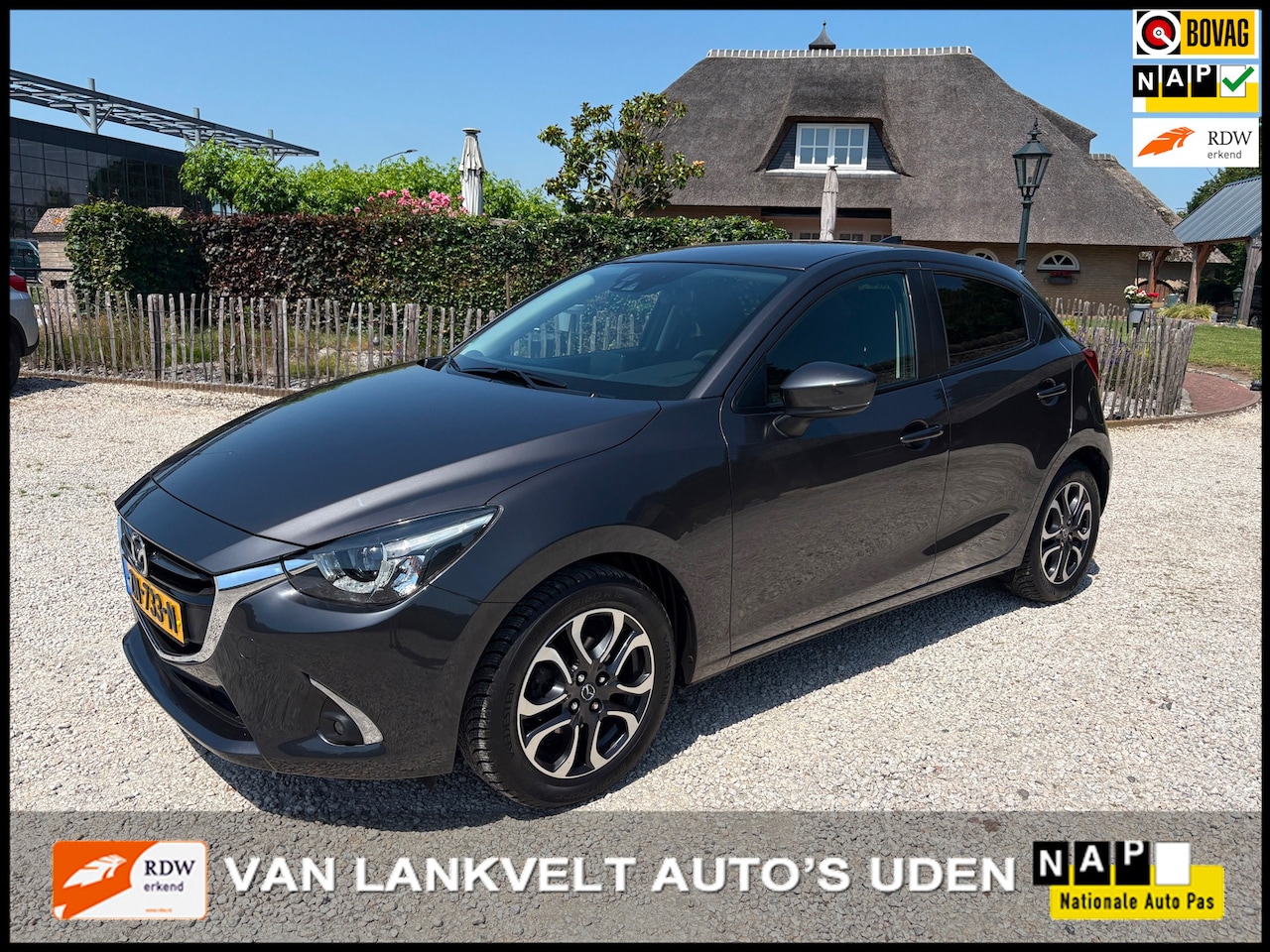 Mazda 2 - 1.5 Skyactiv-G Automaat Stoelverw. Navi, LED - AutoWereld.nl