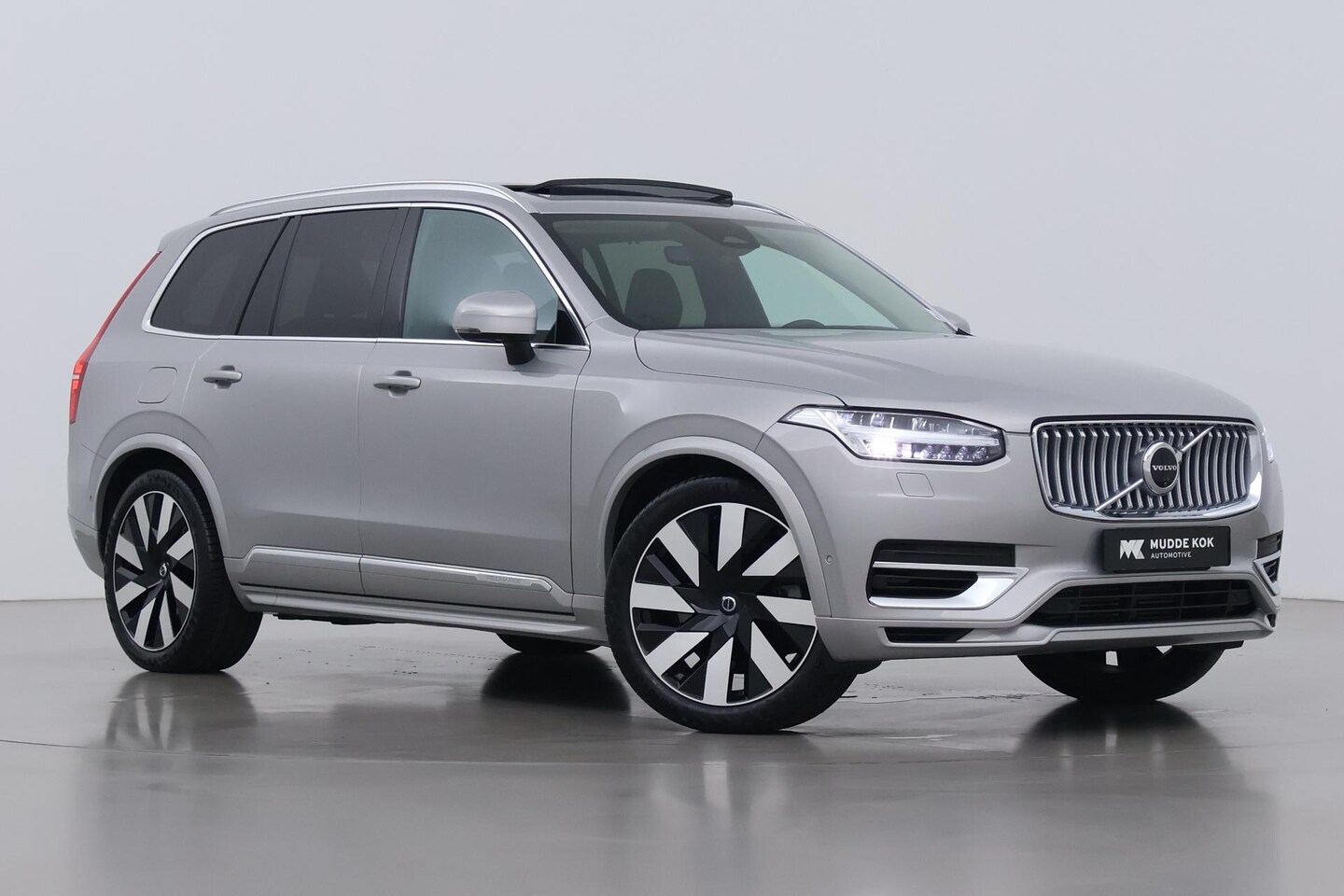 Volvo XC90 - T8 Recharge AWD Ultimate Bright | ACC | Luchtvering | Panoramadak | Bowers&Wilkins | Massa - AutoWereld.nl