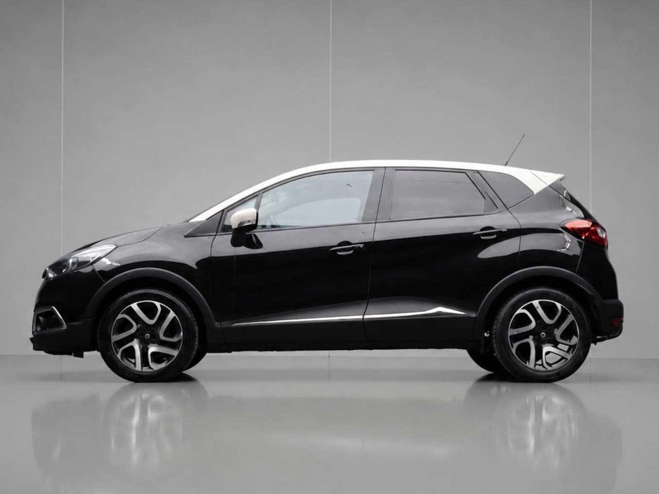 Renault Captur - 0.9 TCe Dynamique Sport (NAVI,CAMERA,PDC,CLIMATE,CRUISE,LED,GETINT,TREKHAAK,SPORTSTOELEN,L - AutoWereld.nl