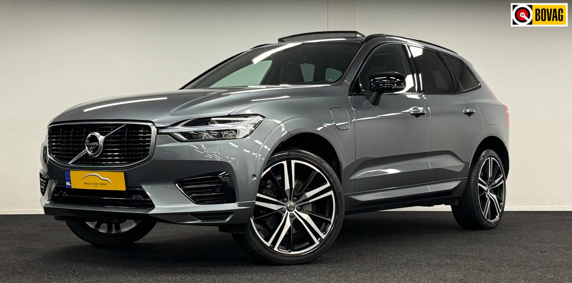 Volvo XC60 - 2.0 T8 AWD R-Design Plug-In Hybride 390PK*Panodak*Luchtvering*Trekhaak*H&K*DealerOh* - AutoWereld.nl