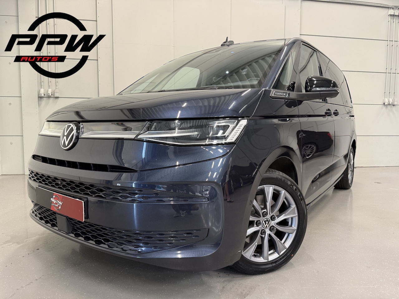 Volkswagen Multivan - 1.4 eHybrid Energetic 7p. PANO/HEAD-UP/360CAMERA/H&K/ADAPTIVE-ONDERSTEL/ACC/IQ-LIGHT/18"/K - AutoWereld.nl